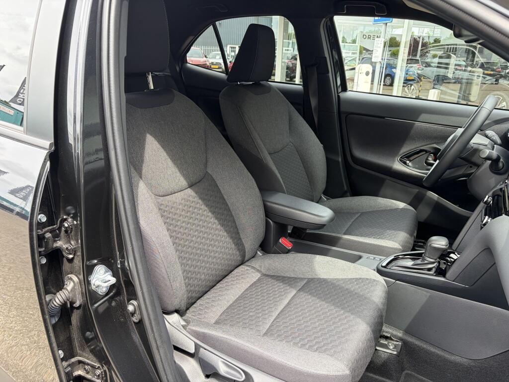 Toyota Yaris Cross 1.5 Hybrid 115 Dynamic | Sensoren v/a | Stuur + Stoelverwarming - Image 28