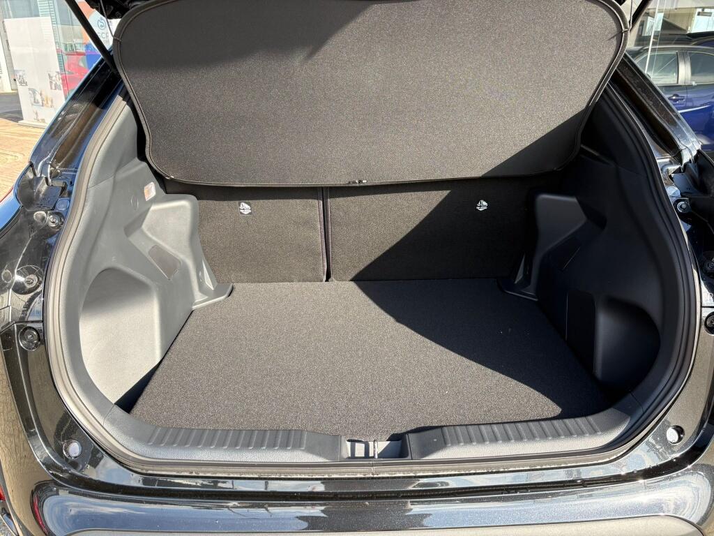Toyota Yaris Cross 1.5 Hybrid 115 Dynamic | Sensoren v/a | Stuur & Stoelverwarming - Image 31