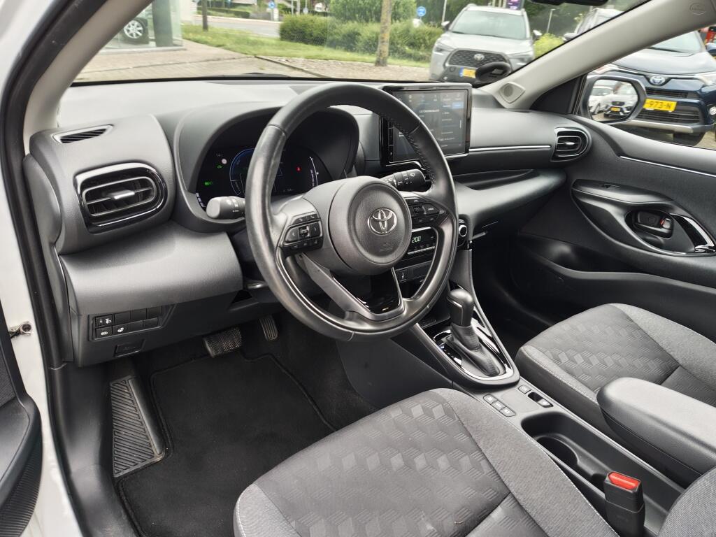Toyota Yaris 1.5 Hybrid 115 Dynamic | Sensoren v/a | Stuur & Stoelverwarming - Image 26