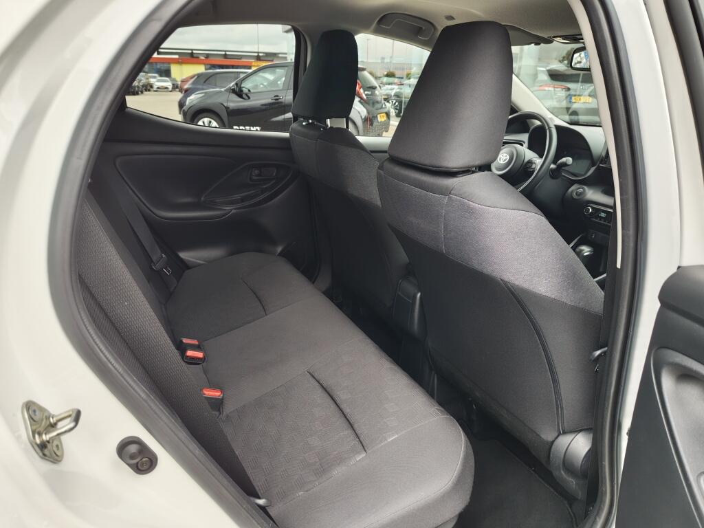 Toyota Yaris 1.5 Hybrid 115 Dynamic | Sensoren v/a | Stuur & Stoelverwarming - Image 29
