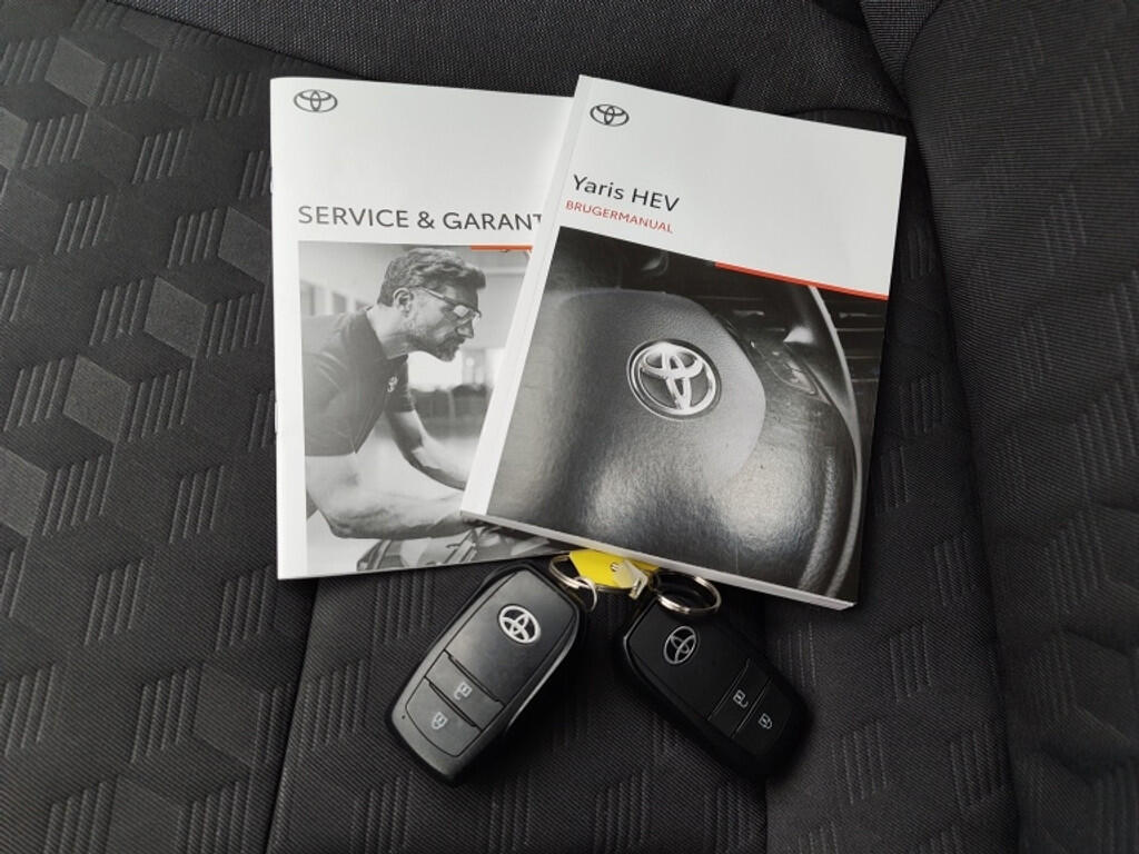 Toyota Yaris 1.5 Hybrid 115 Dynamic | Sensoren v/a | Stuur & Stoelverwarming - Image 39