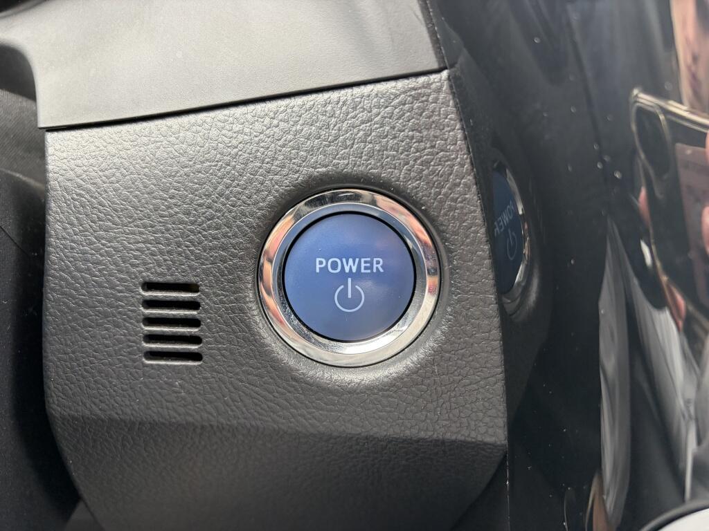 Toyota Auris Touring Sports 1.8 Hybrid Dynamic Go | Trekhaak | All-season | Stoelverw - Image 17