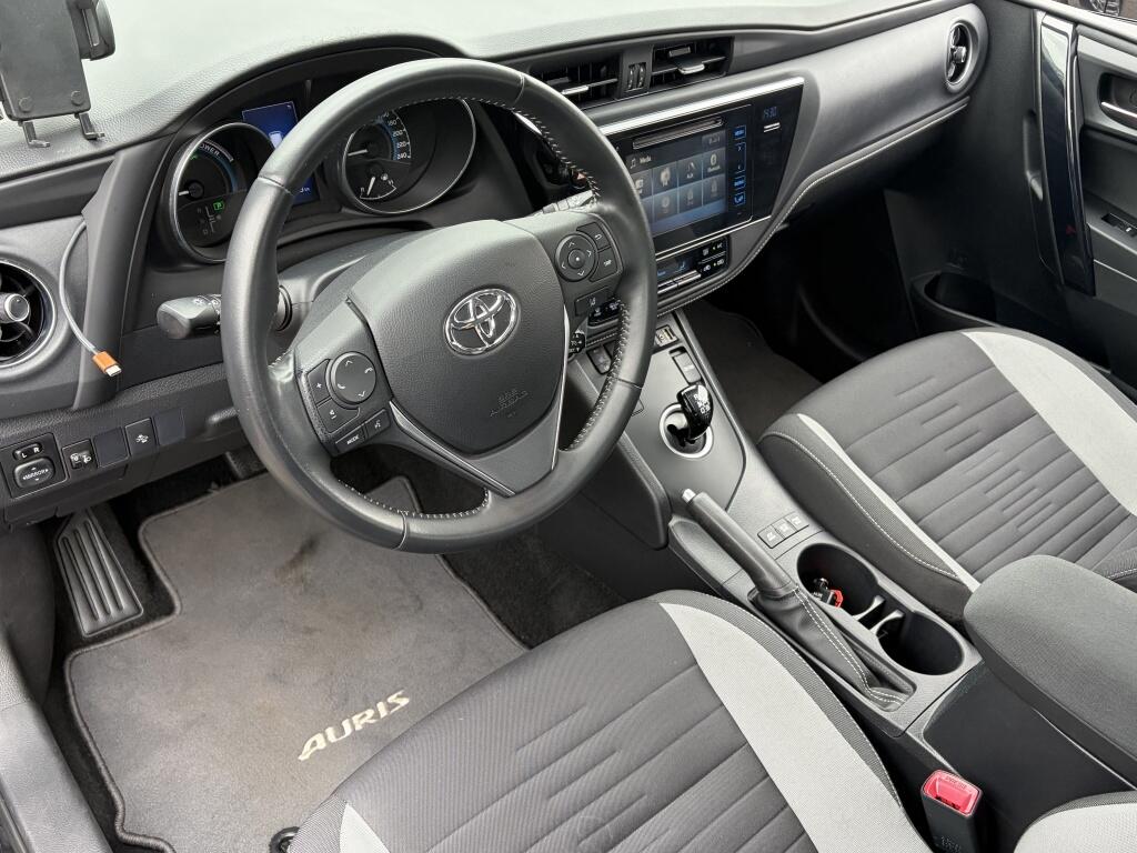 Toyota Auris Touring Sports 1.8 Hybrid Dynamic Go | Trekhaak | All-season | Stoelverw - Image 26
