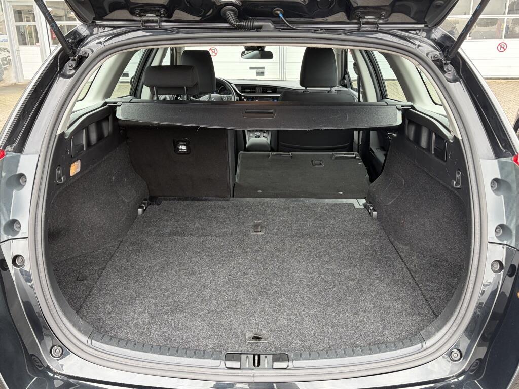 Toyota Auris Touring Sports 1.8 Hybrid Dynamic Go | Trekhaak | All-season | Stoelverw - Image 32