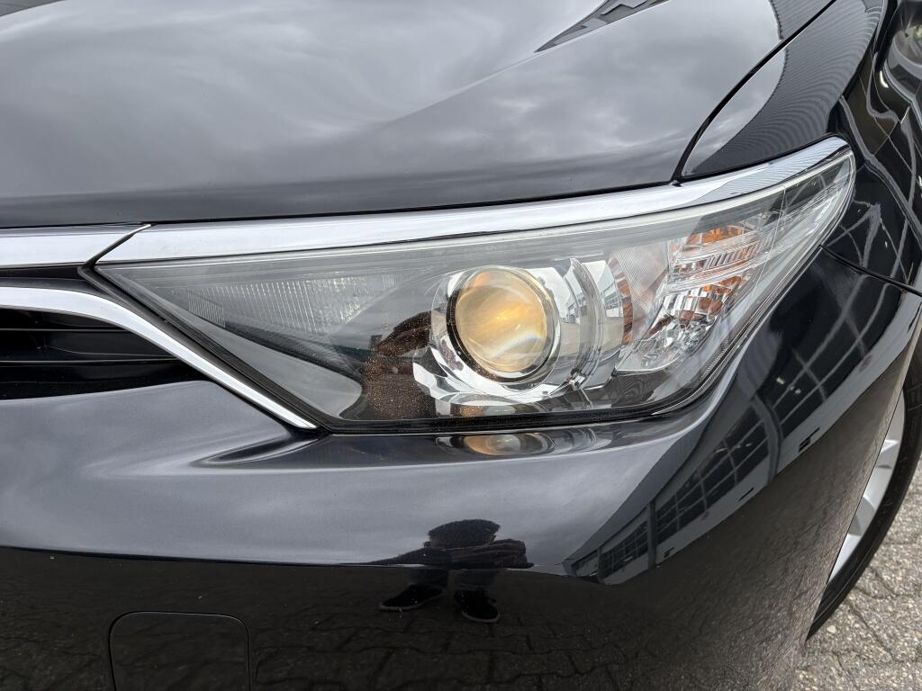 Toyota Auris Touring Sports 1.8 Hybrid Dynamic Go | Trekhaak | All-season | Stoelverw - Image 35