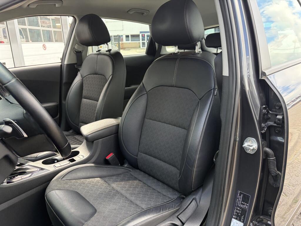 Kia Niro 1.6 GDI Hybrid DynamicLine | Trekhaak | All-season | PDC achter - Image 31