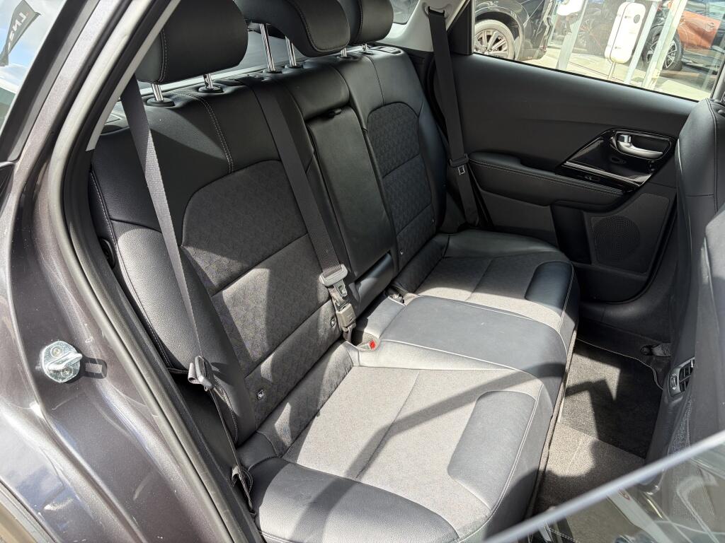 Kia Niro 1.6 GDI Hybrid DynamicLine | Trekhaak | All-season | PDC achter - Image 34