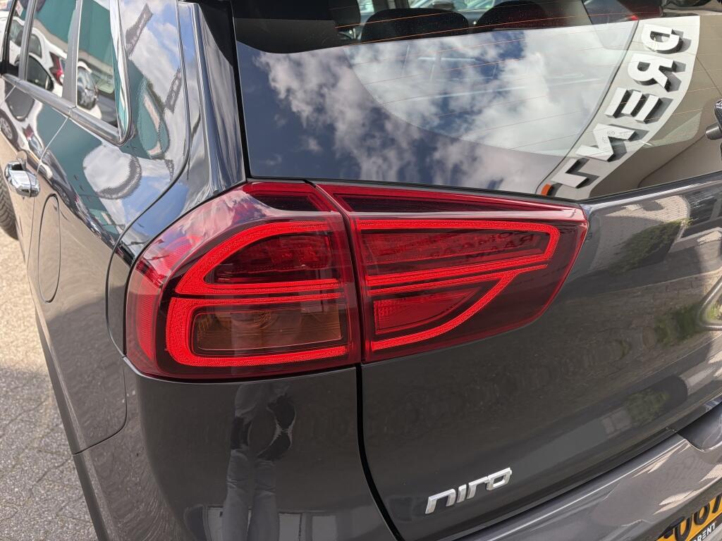 Kia Niro 1.6 GDI Hybrid DynamicLine | Trekhaak | All-season | PDC achter - Image 39