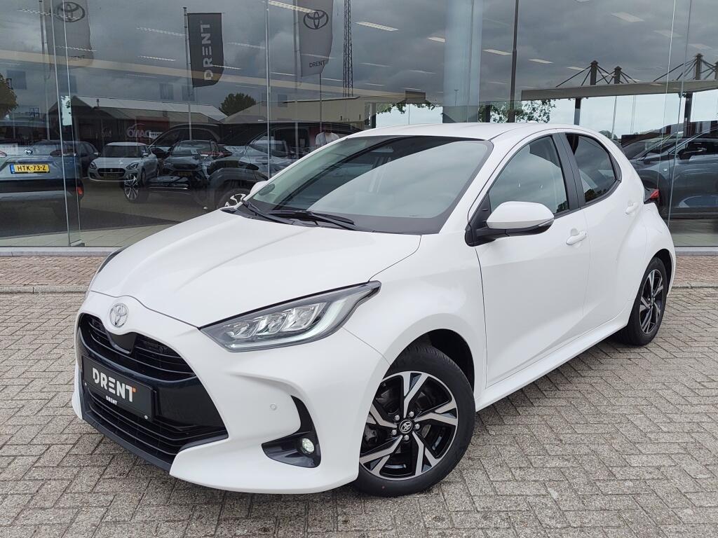 Toyota Yaris 1.5 Hybrid 115 Dynamic | Sensoren v/a | Stuur & Stoelverwarming - Image 1