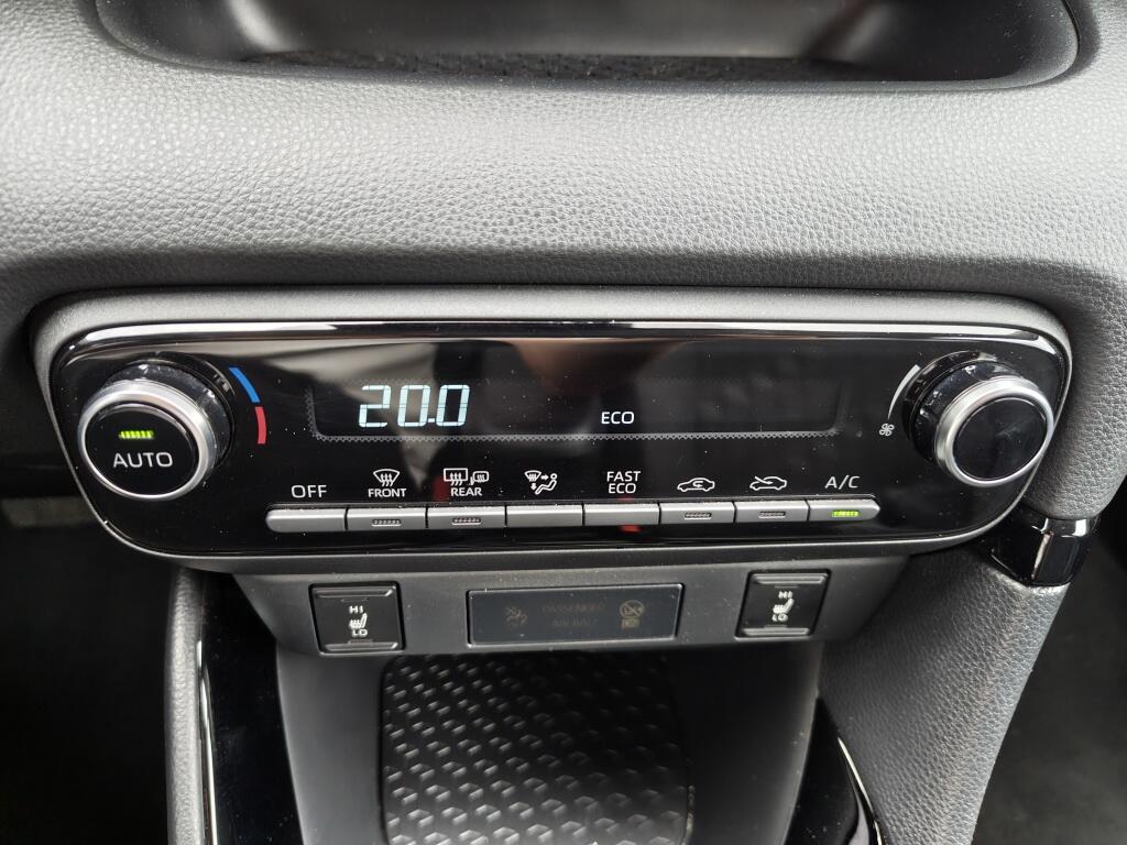 Toyota Yaris 1.5 Hybrid 115 Dynamic | Sensoren v/a | Stuur & Stoelverwarming - Image 19
