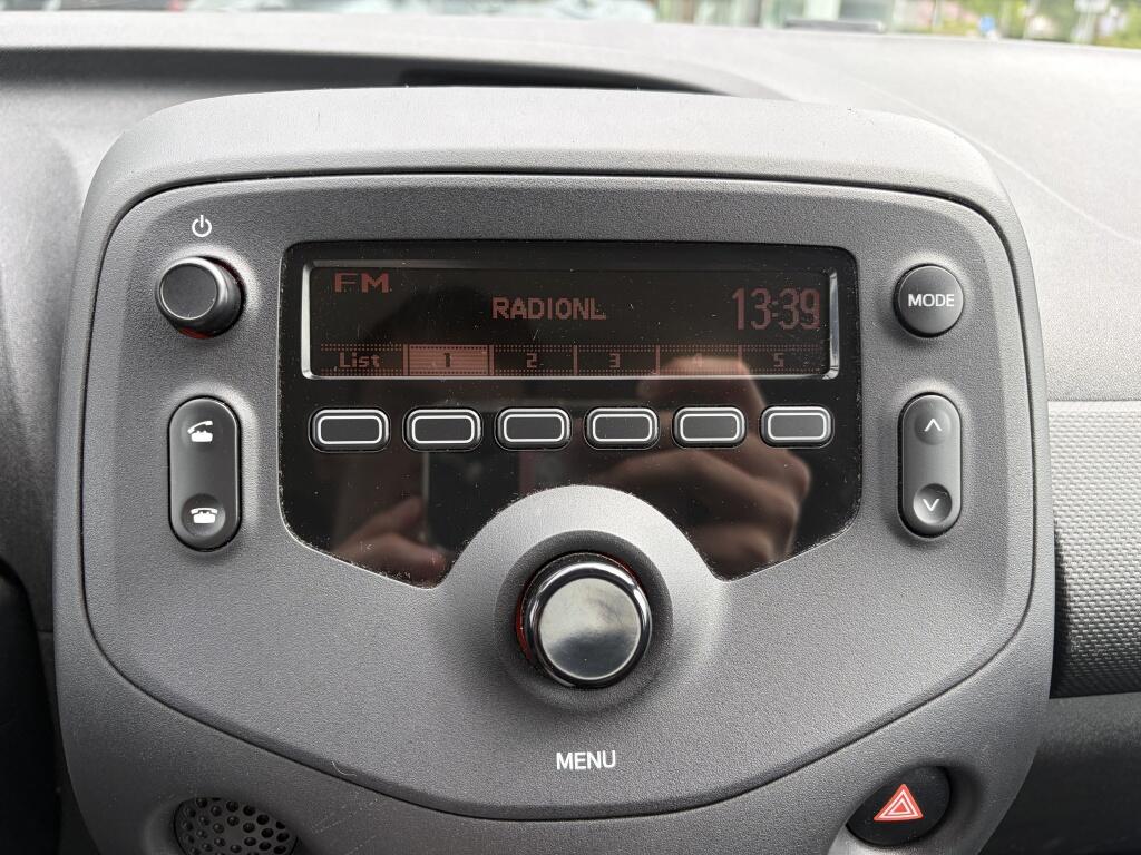 Toyota Aygo 1.0 VVT-i x-fun | Airco | Bluetooth | El. Ramen | - Image 16