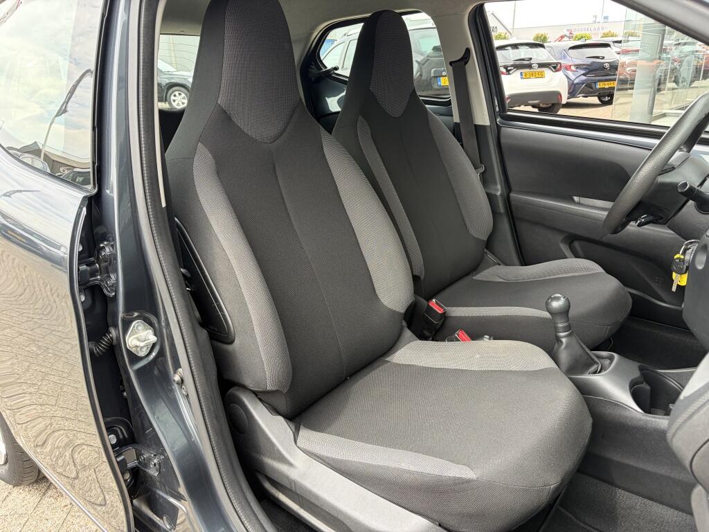 Toyota Aygo 1.0 VVT-i x-fun | Airco | Bluetooth | El. Ramen | - Image 25