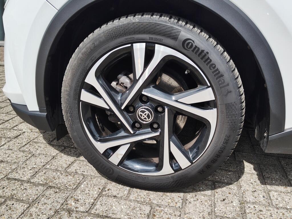 Toyota C-HR 1.8 Hybrid Style | Trekhaak Afneembaar | Sensoren v/a | Stoelver - Image 40