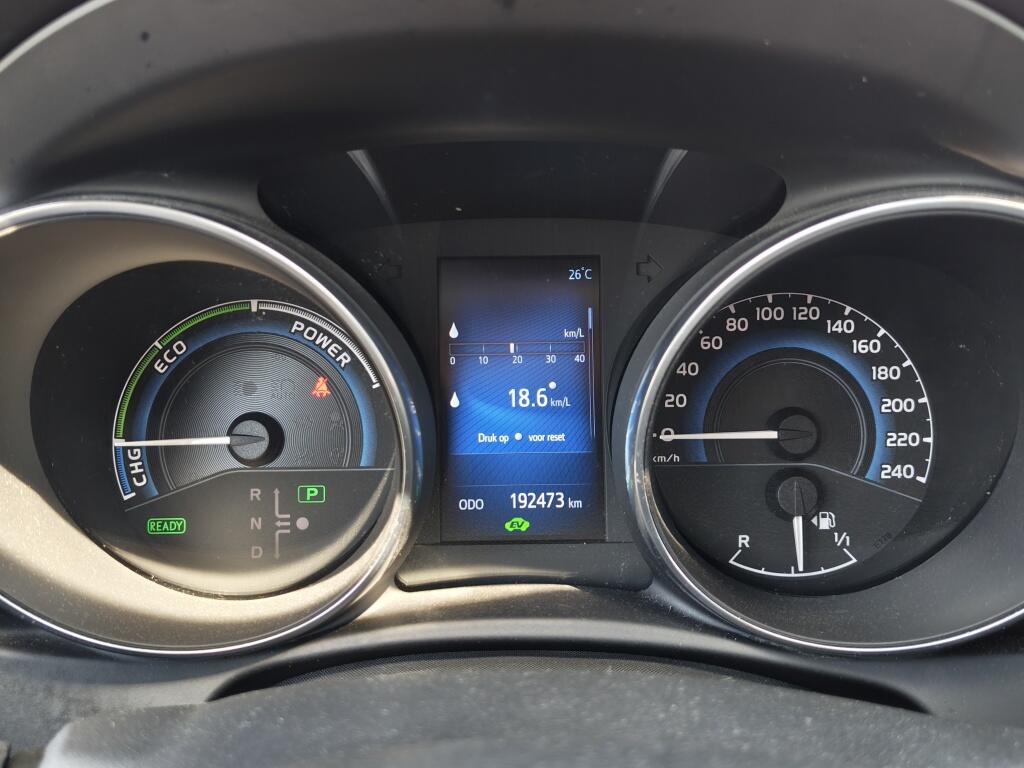 Toyota Auris Touring Sports 1.8 Hybrid Lease Pro | Pano | Trekhaak  | Sensoren v/a | Stoelve - Image 12