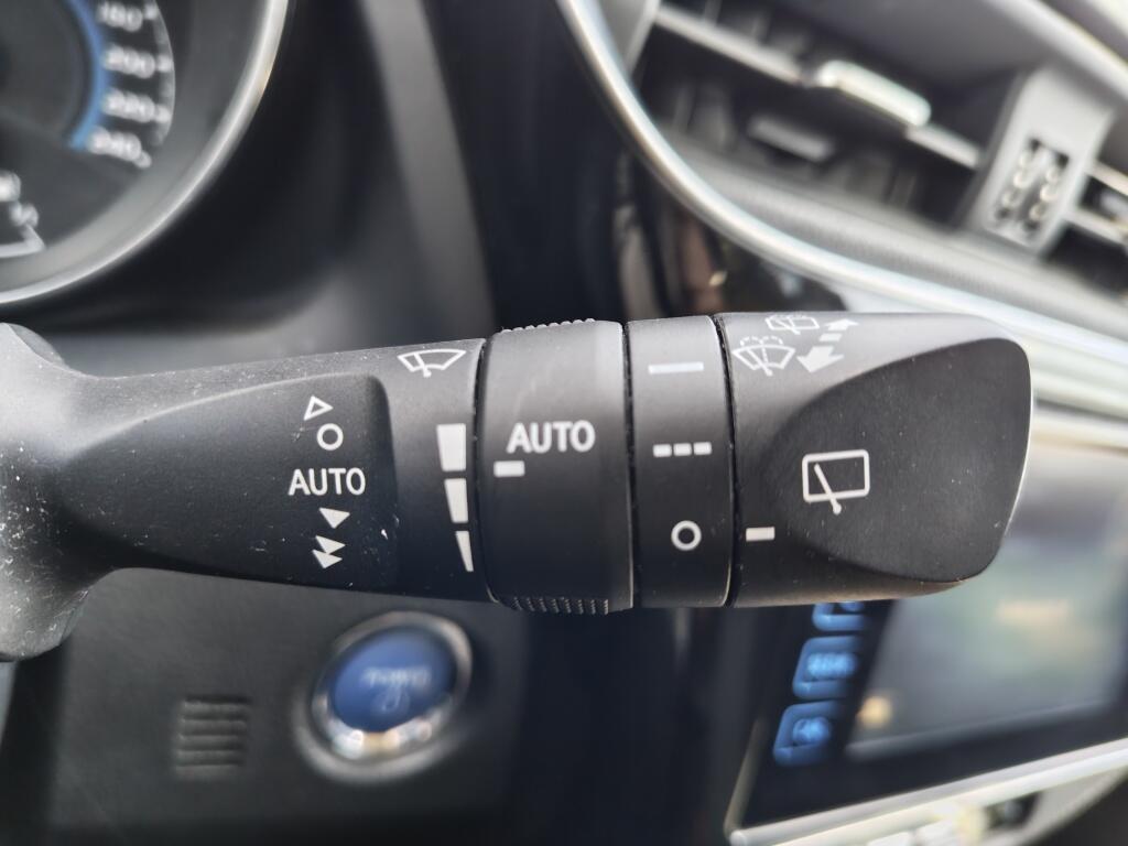 Toyota Auris Touring Sports 1.8 Hybrid Lease Pro | Pano | Trekhaak  | Sensoren v/a | Stoelve - Image 14