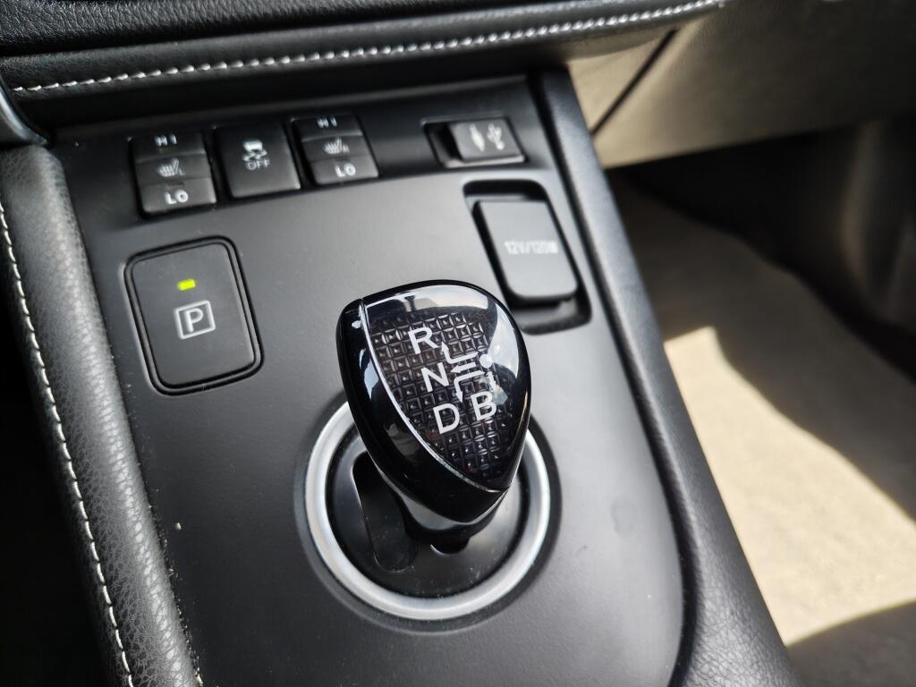 Toyota Auris Touring Sports 1.8 Hybrid Lease Pro | Pano | Trekhaak  | Sensoren v/a | Stoelve - Image 24