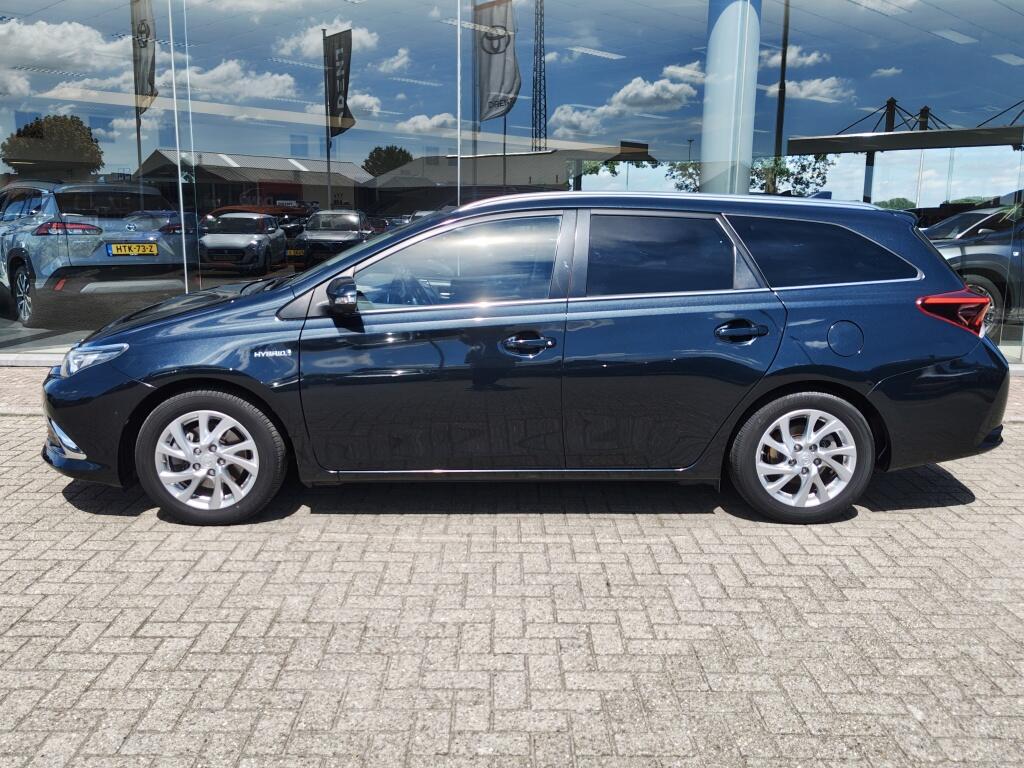 Toyota Auris Touring Sports 1.8 Hybrid Lease Pro | Pano | Trekhaak  | Sensoren v/a | Stoelve - Image 3
