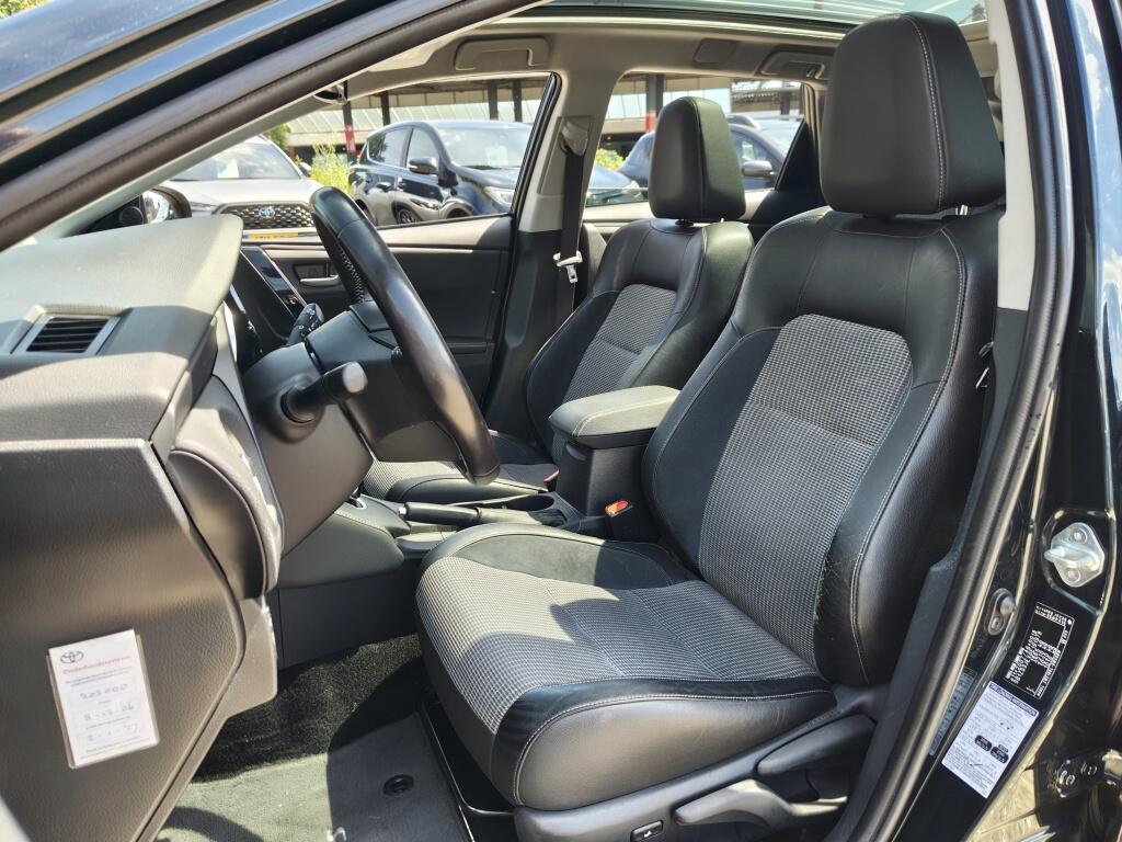 Toyota Auris Touring Sports 1.8 Hybrid Lease Pro | Pano | Trekhaak  | Sensoren v/a | Stoelve - Image 30