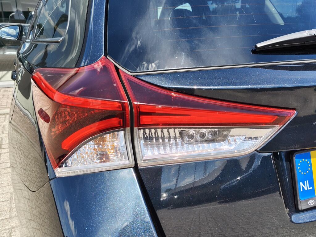 Toyota Auris Touring Sports 1.8 Hybrid Lease Pro | Pano | Trekhaak  | Sensoren v/a | Stoelve - Image 37