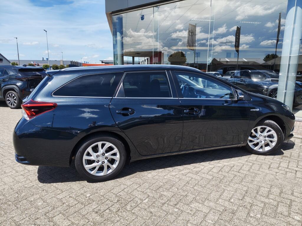 Toyota Auris Touring Sports 1.8 Hybrid Lease Pro | Pano | Trekhaak  | Sensoren v/a | Stoelve - Image 5