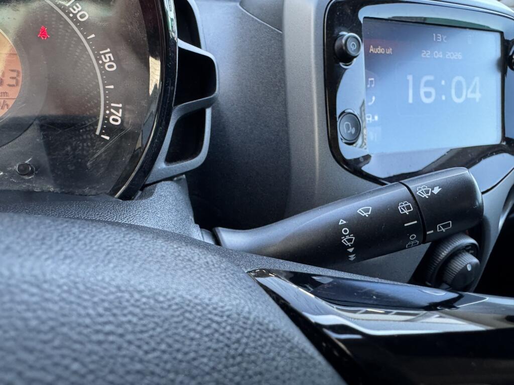 Toyota Aygo 1.0 VVT-i x-play |Achteruitcamera - Image 17