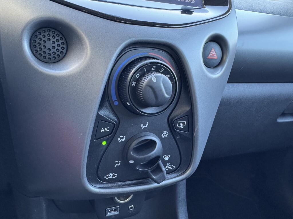 Toyota Aygo 1.0 VVT-i x-play |Achteruitcamera - Image 24