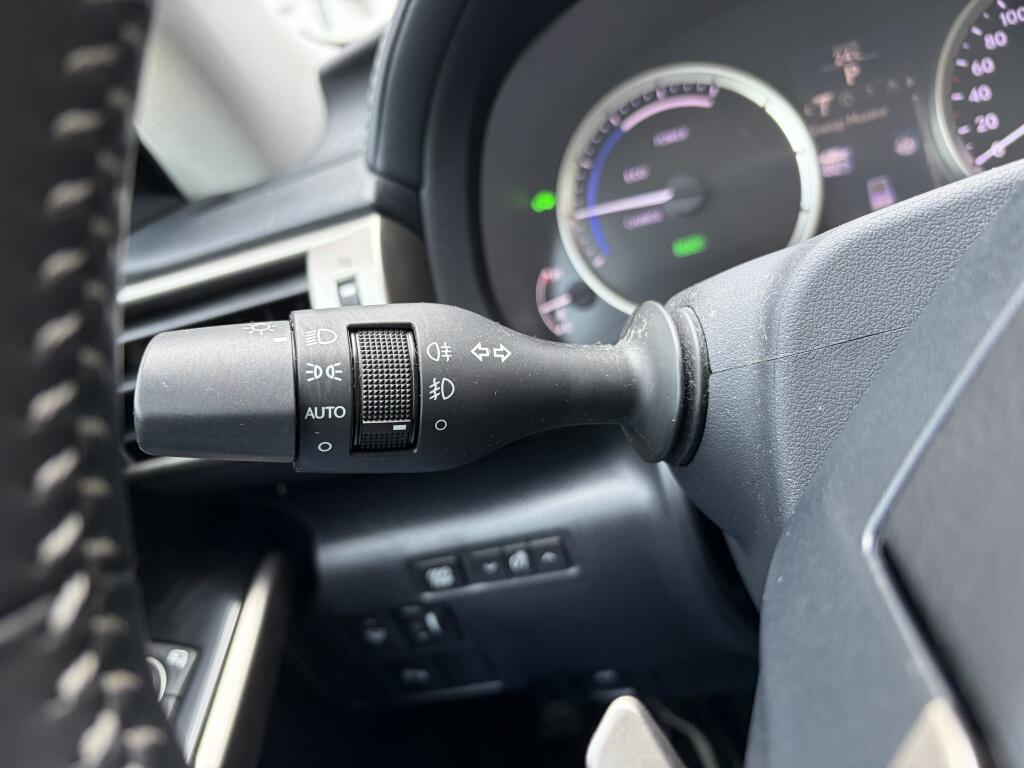 Lexus IS 300h First Edition | Sensoren V/A | Cruise Control | Navigatie | - Image 11