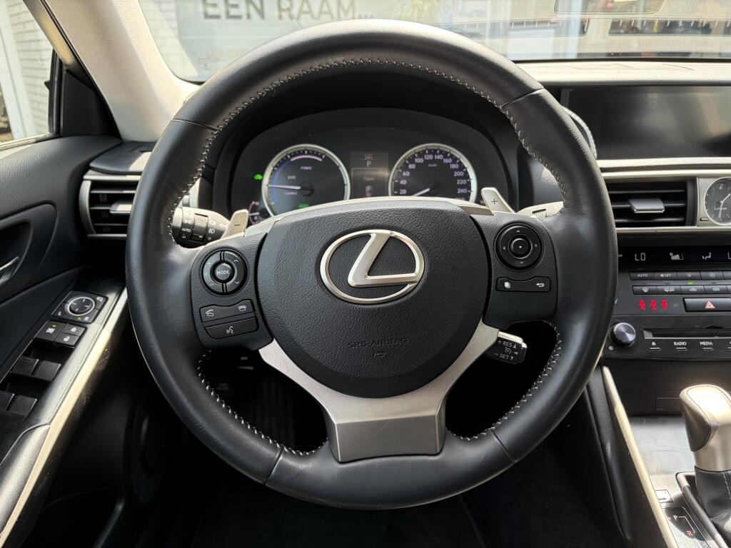 Lexus IS 300h First Edition | Sensoren V/A | Cruise Control | Navigatie | - Image 9