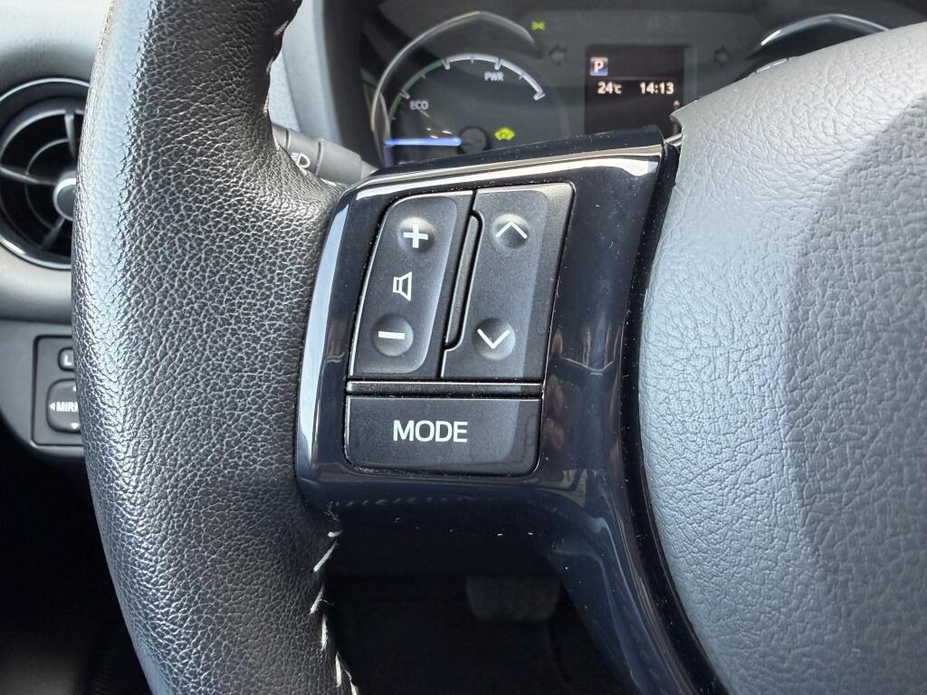 Toyota Yaris 1.5 Hybrid Aspiration | Cruise control | Climate control | Camer - Image 11