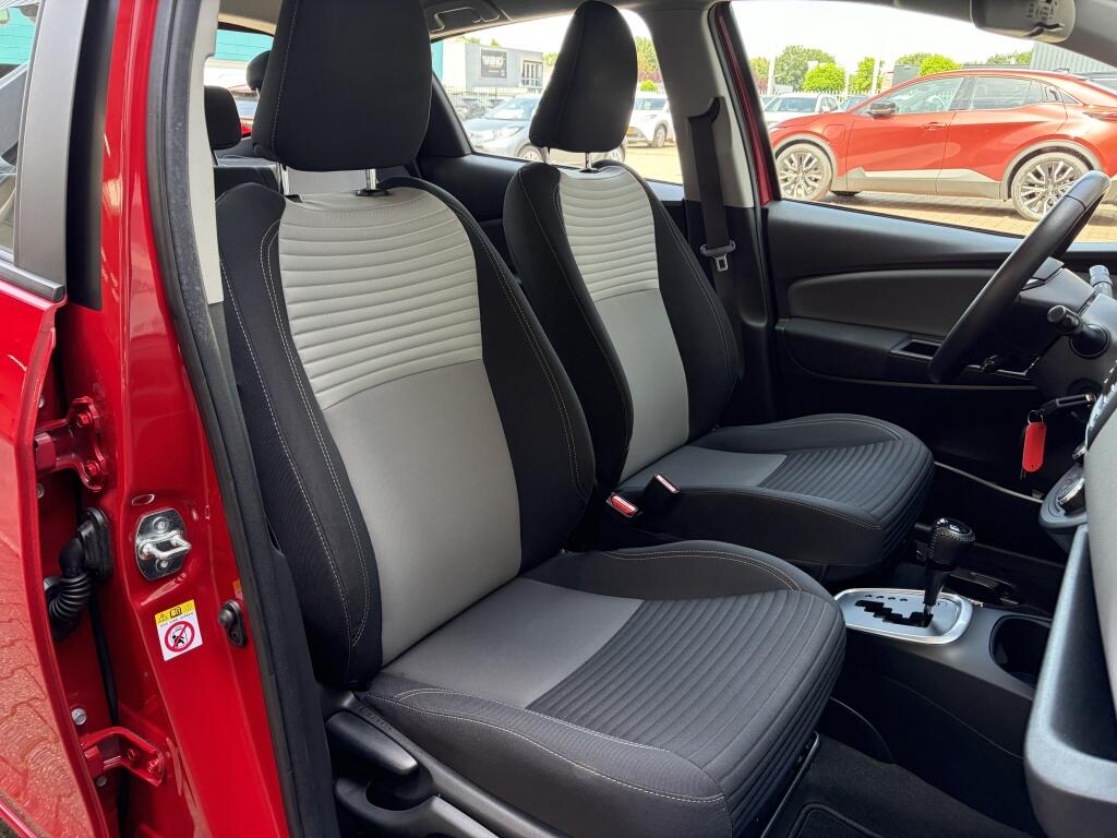 Toyota Yaris 1.5 Hybrid Aspiration | Cruise control | Climate control | Camer - Image 27
