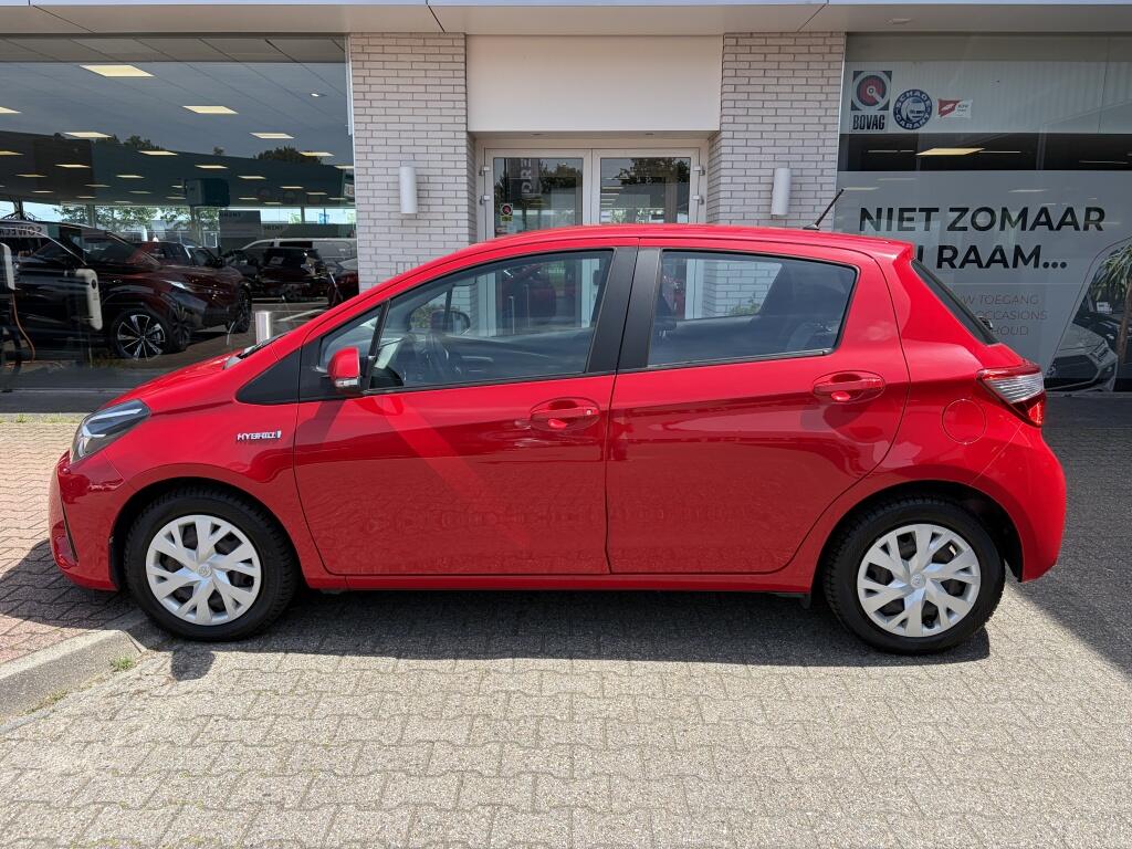 Toyota Yaris 1.5 Hybrid Aspiration | Cruise control | Climate control | Camer - Image 3