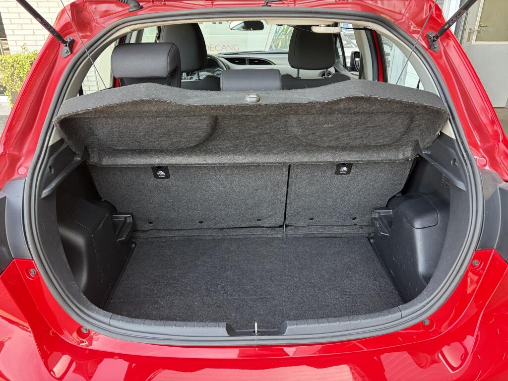 Toyota Yaris 1.5 Hybrid Aspiration | Cruise control | Climate control | Camer - Image 31