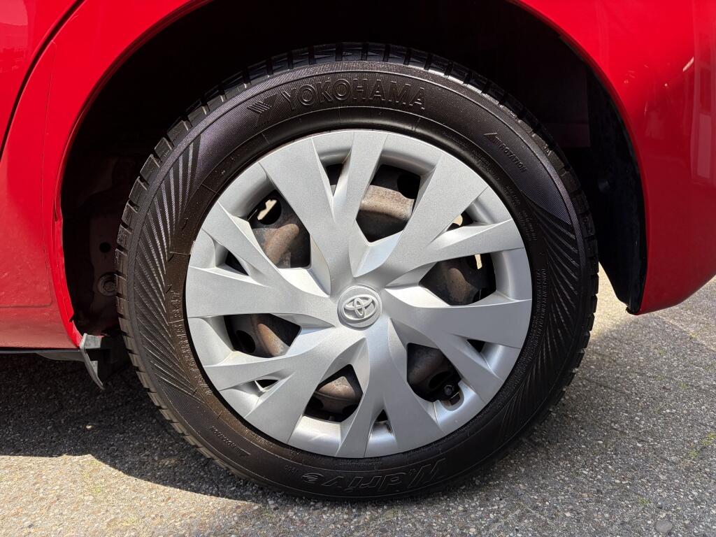 Toyota Yaris 1.5 Hybrid Aspiration | Cruise control | Climate control | Camer - Image 33