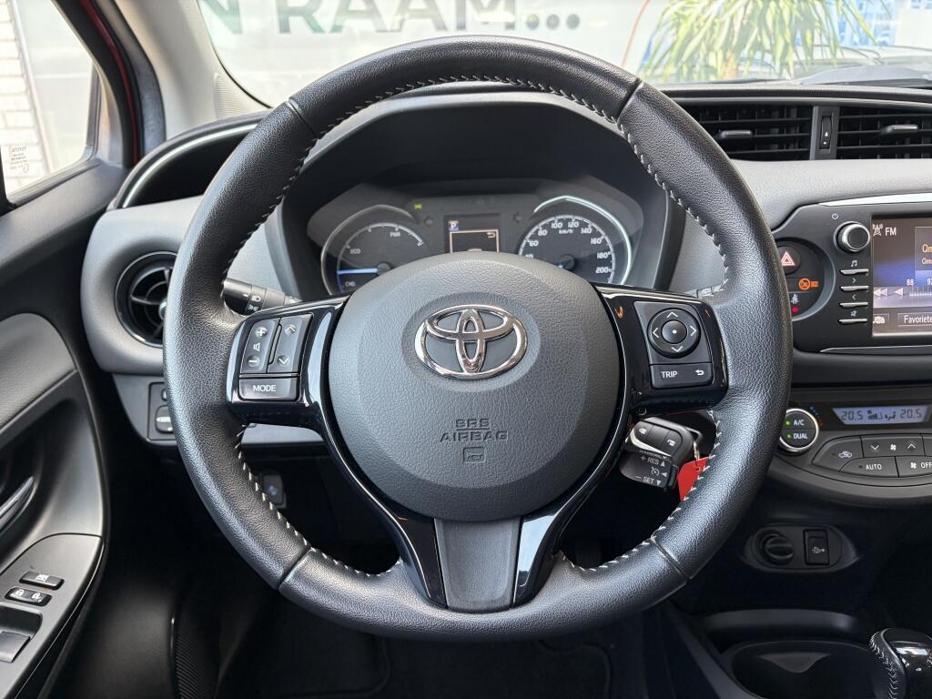 Toyota Yaris 1.5 Hybrid Aspiration | Cruise control | Climate control | Camer - Image 9