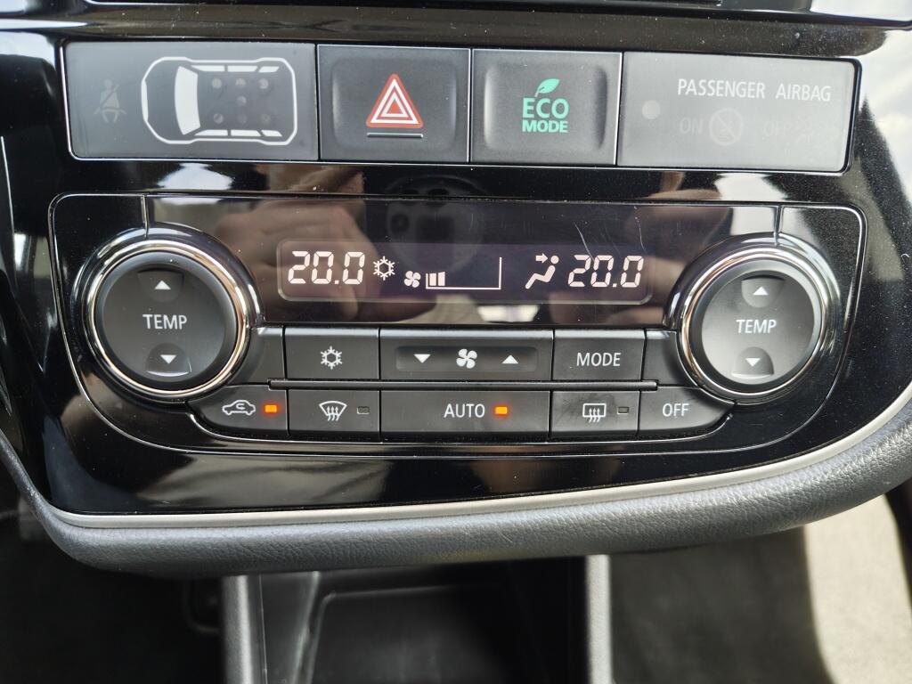 Mitsubishi Outlander 2.0 Executive Edition | 7 Persoons | Navi | DAB | Keyless Entry - Image 18