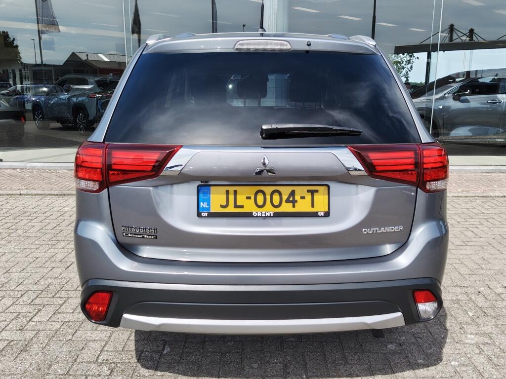 Mitsubishi Outlander 2.0 Executive Edition | 7 Persoons | Navi | DAB | Keyless Entry - Image 7