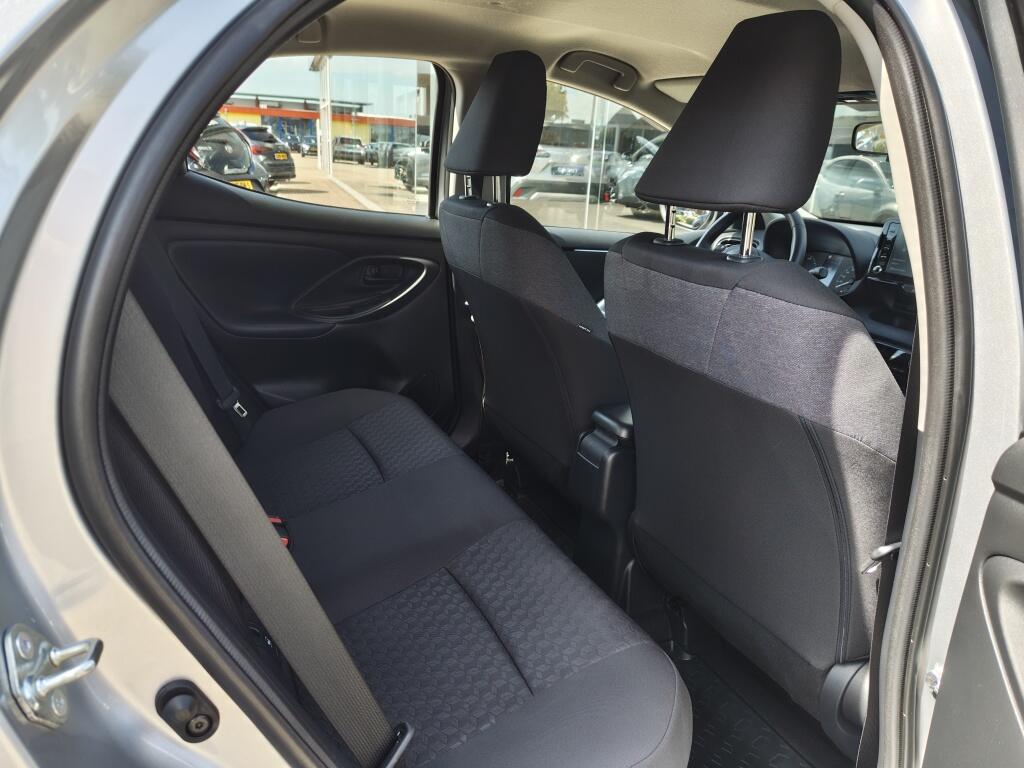 Toyota Yaris 1.5 Hybrid Active | Stoelverwarming | DAB | Lichtmetalen Velgen - Image 28