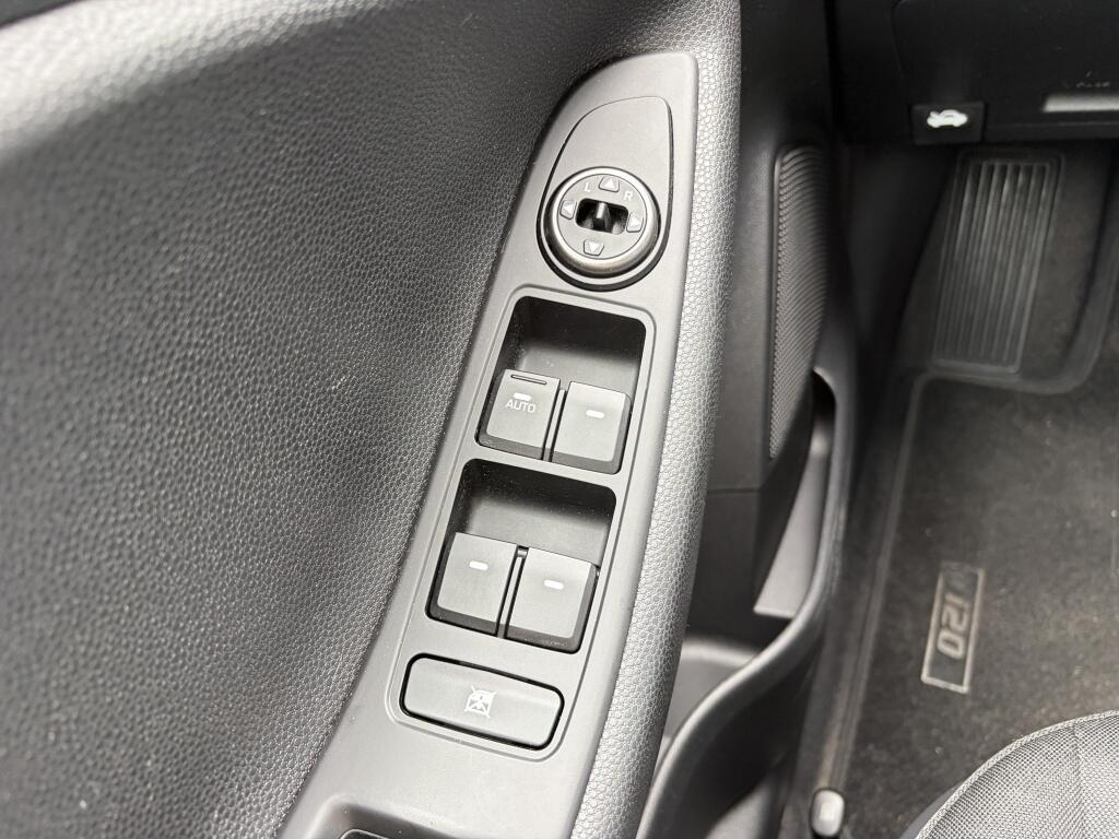 Hyundai i20 1.0 T-GDI Black Edition | Sensoren achter | Cruise control | Nav - Image 23