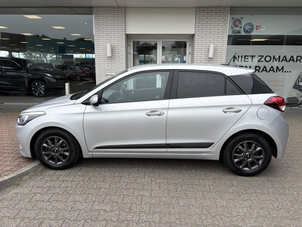Hyundai i20 1.0 T-GDI Black Edition | Sensoren achter | Cruise control | Nav - Image 3