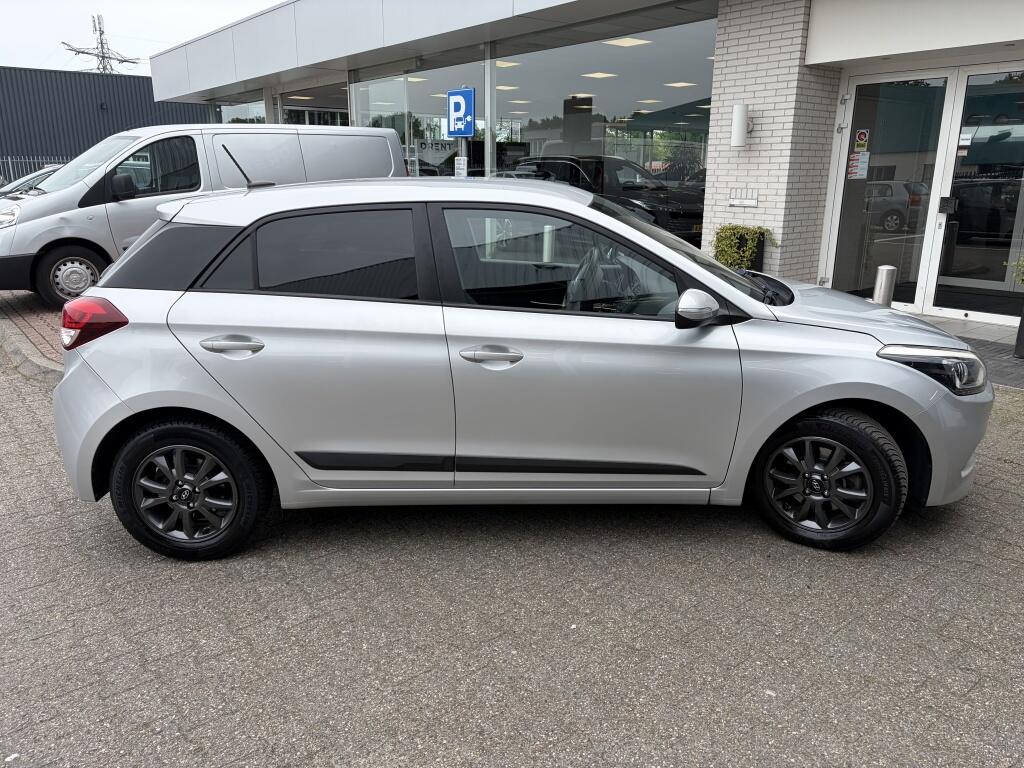 Hyundai i20 1.0 T-GDI Black Edition | Sensoren achter | Cruise control | Nav - Image 5