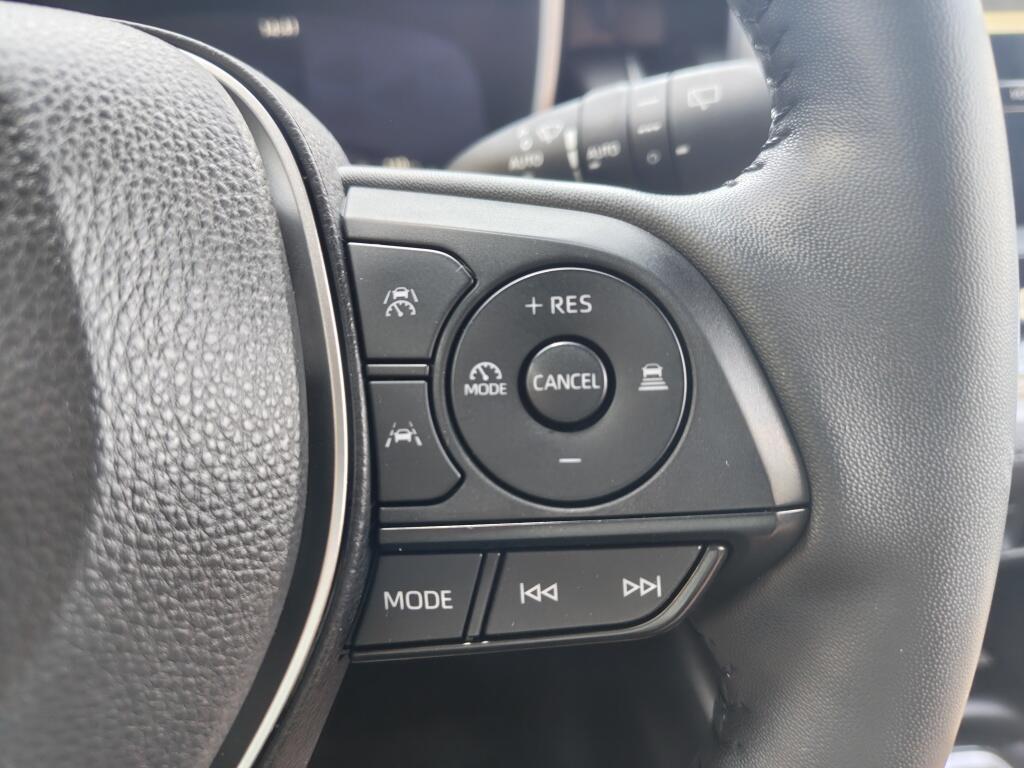 Toyota Corolla Cross Hybrid 200 Style | Trekhaak Afn. | Half Leder | Sensoren | Stoel - Image 13