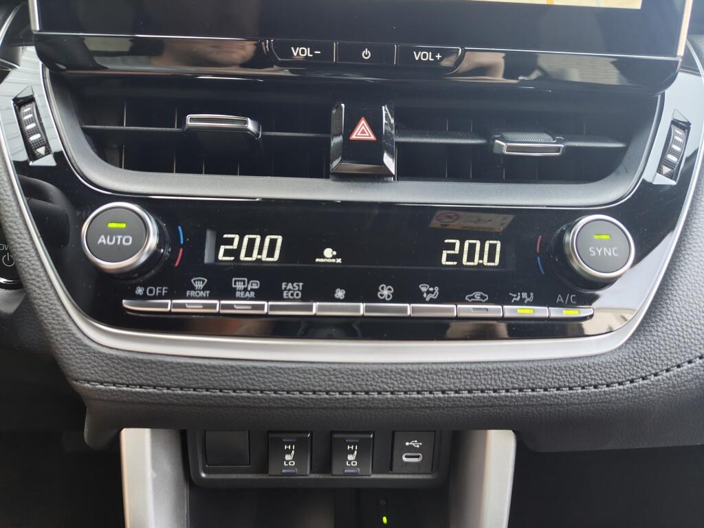Toyota Corolla Cross Hybrid 200 Style | Trekhaak Afn. | Half Leder | Sensoren | Stoel - Image 19