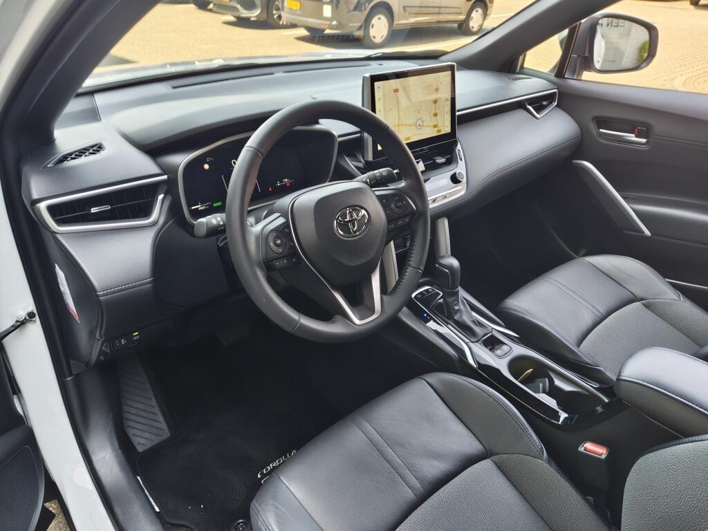 Toyota Corolla Cross Hybrid 200 Style | Trekhaak Afn. | Half Leder | Sensoren | Stoel - Image 27