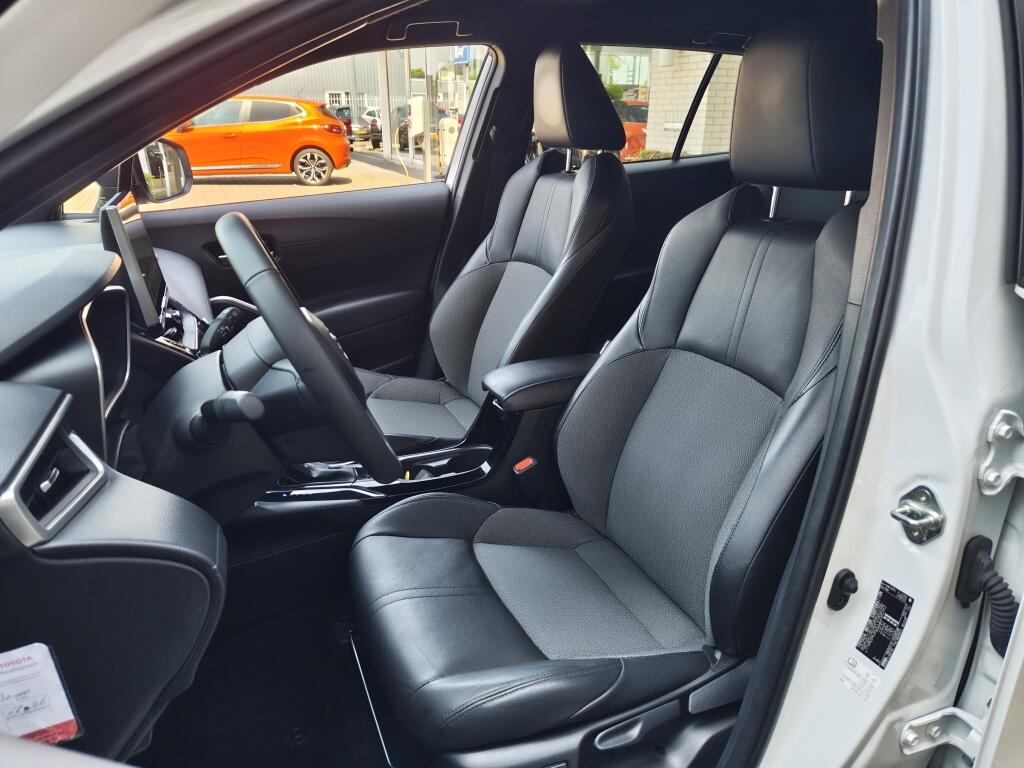 Toyota Corolla Cross Hybrid 200 Style | Trekhaak Afn. | Half Leder | Sensoren | Stoel - Image 28