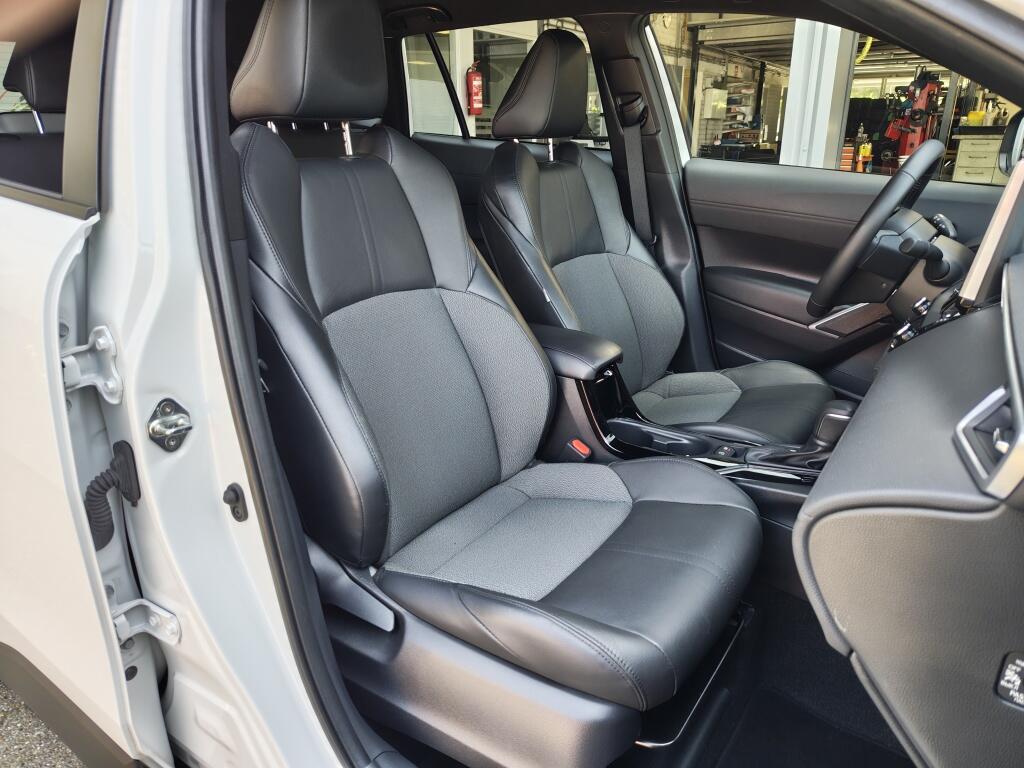 Toyota Corolla Cross Hybrid 200 Style | Trekhaak Afn. | Half Leder | Sensoren | Stoel - Image 30