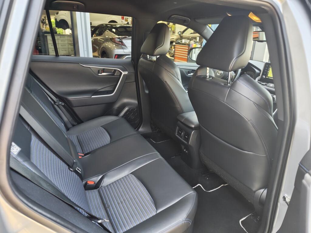 Toyota RAV4 2.5 Hybrid AWD Style Bi-Tone | Trekhaak | Leer | Navi | JBL | An - Image 30