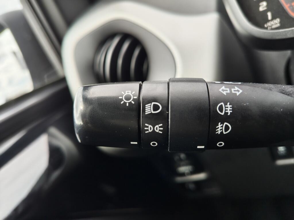 Toyota Aygo 1.0 VVT-i x-play | Lichtmetalen Velgen | All Seasons | Airco | A - Image 11