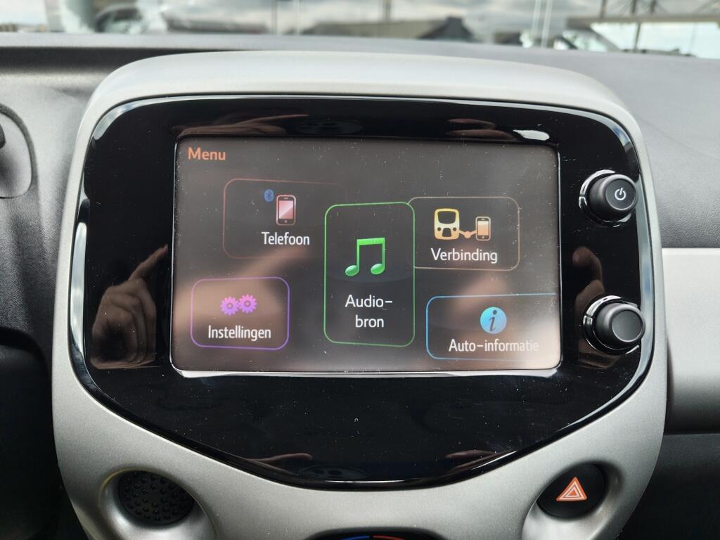 Toyota Aygo 1.0 VVT-i x-play | Lichtmetalen Velgen | All Seasons | Airco | A - Image 14