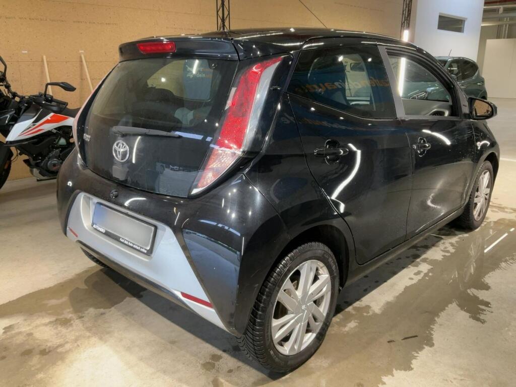 Toyota Aygo 1.0 VVT-i x-play - Image 2