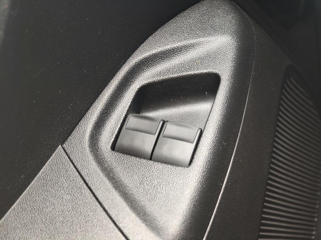 Toyota Aygo 1.0 VVT-i x-play | Lichtmetalen Velgen | All Seasons | Airco | A - Image 20